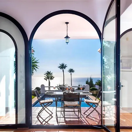 Ref 4 Casa Blanca *